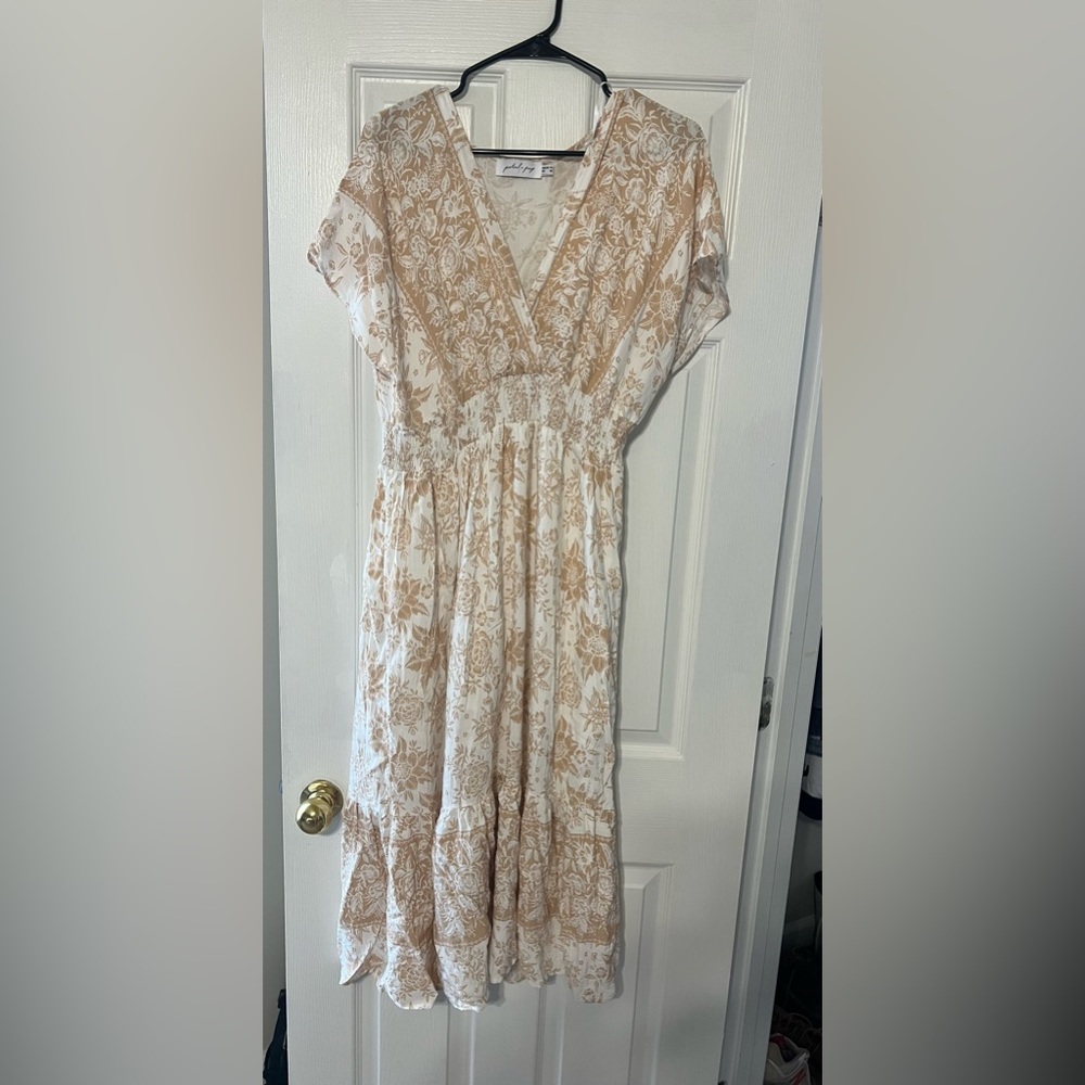 Maxi dress only worn once